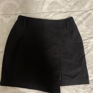 Elegant Black solid Women's Skirt